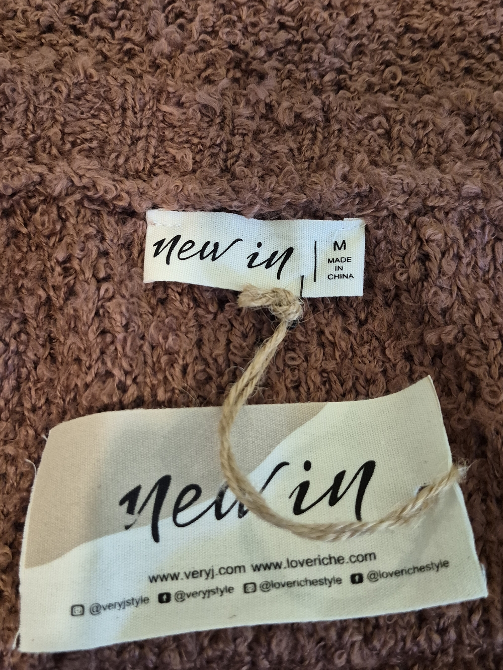 Women's Rust Textured Crewneck Sweater with Pocket - Picture 4 of 11